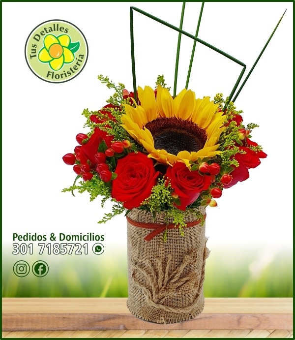 Cilindro Yute 10 Rosas 1 Girasol / $111.000